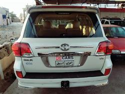 تۆیۆتا لاند کروزەر